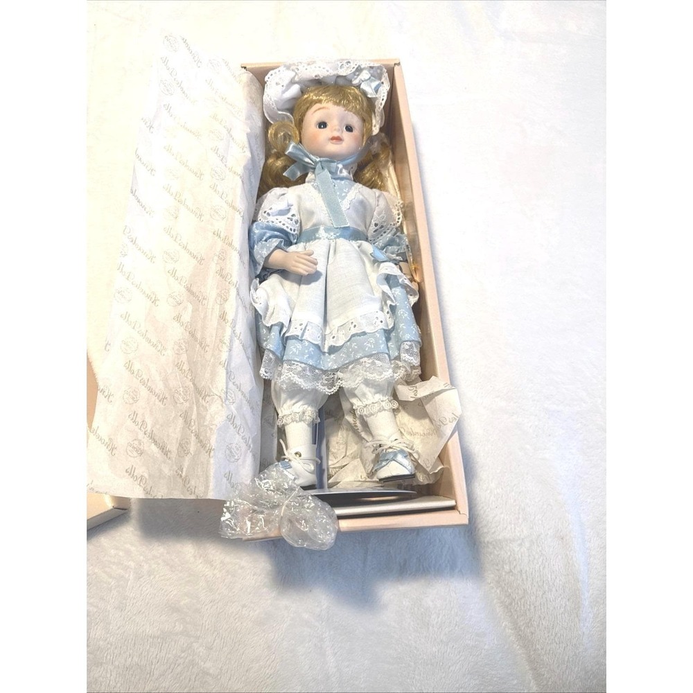 Princess House Kristal Snow White Porcelain Doll Fairy Tale Forests w/ Box